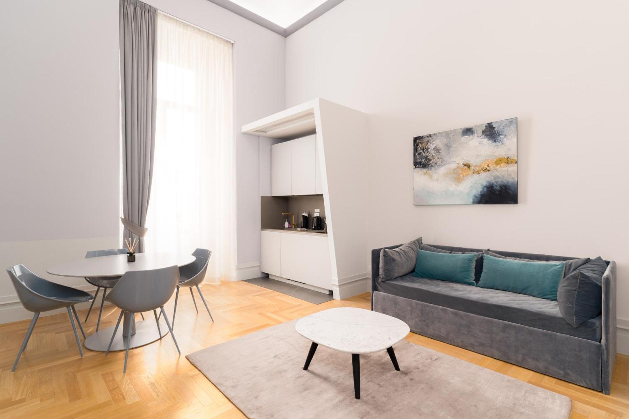 Limehome Lecce Palazzo Bn Luaran gambar