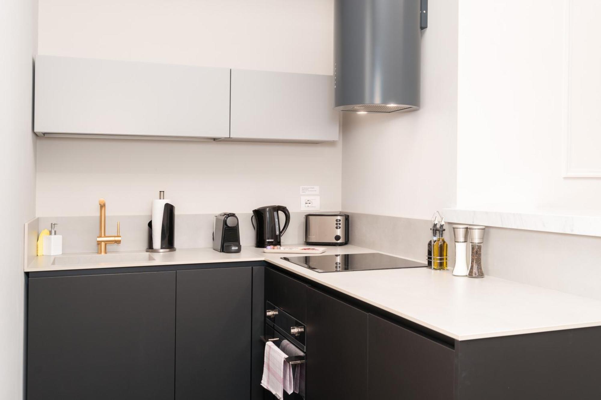 Limehome Lecce Palazzo Bn Luaran gambar