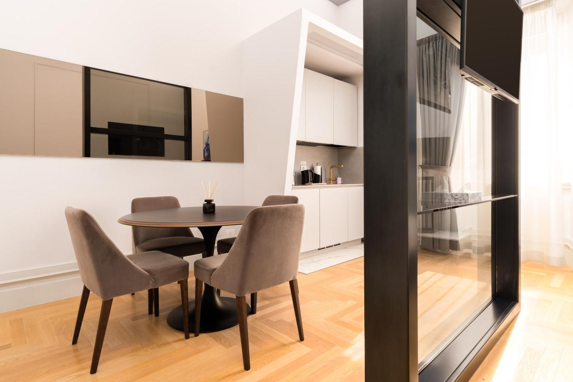 Limehome Lecce Palazzo Bn Luaran gambar